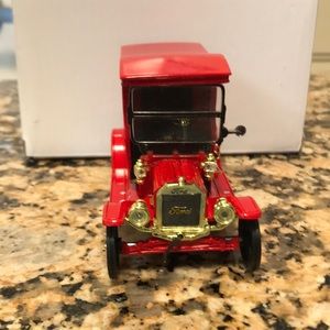 Vintage 1913 Ford model T Dog catcher truck 1/32